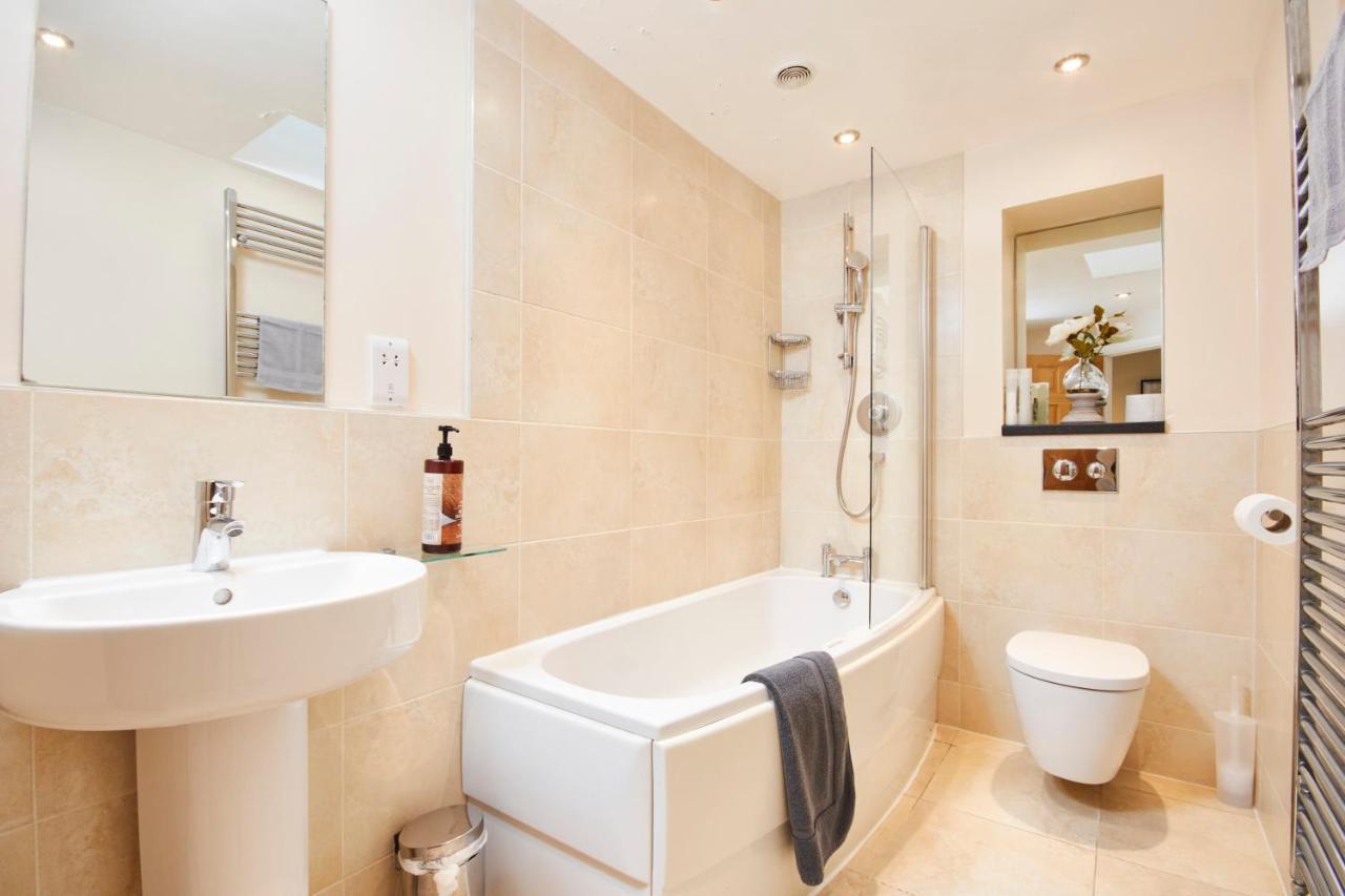 The Stunning Duplex Gem In The Heart Of Bath Lägenhet Exteriör bild